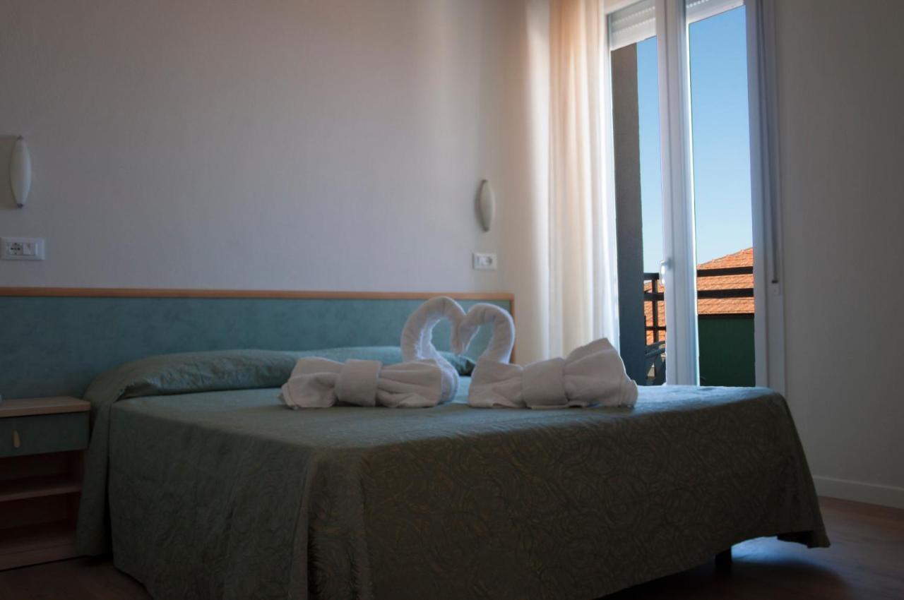 Hotel Ondina E Milazzo Cervia Exterior foto