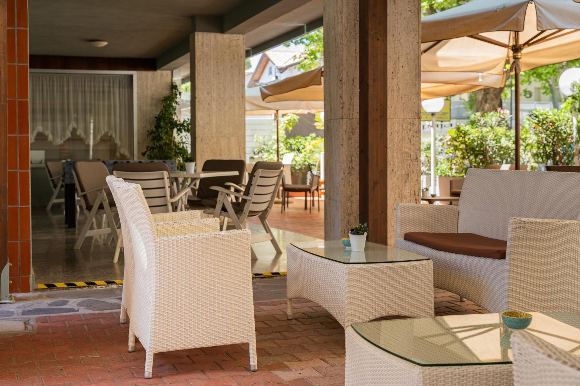 Hotel Ondina E Milazzo Cervia Exterior foto